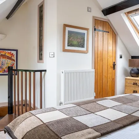 Woodview - Cosy 1840s In Chew Valley And Mendip Aonb Holiday home Compton Martin
